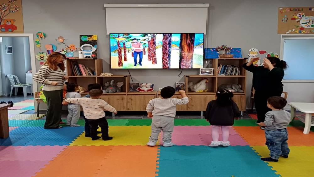 Kuşadası’ndaki çocuklar için dinazor atölyesi düzenlendi