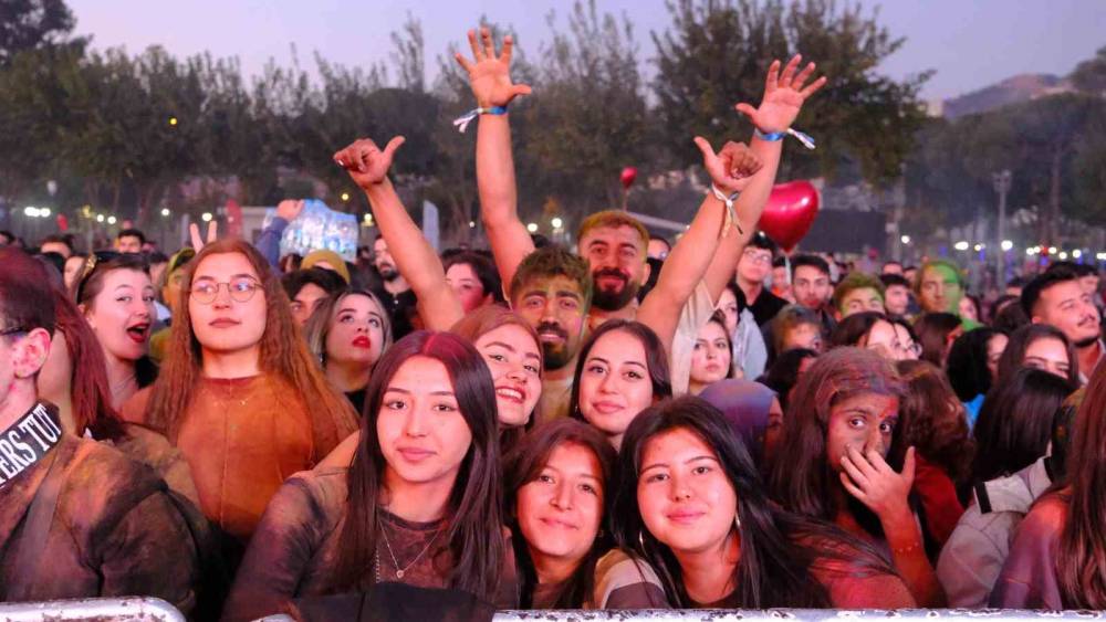 Aydınlı gençlerden Başkan Çerçioğlu’na Aydınfest teşekkürü