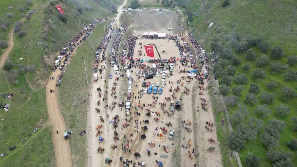 Başkan Doğanca’dan Kuyucak Deve Güreşi Şenlikleri’ne davet
