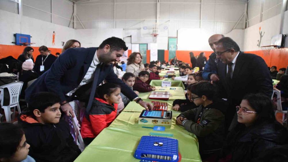 Söke’de çocuklar zeka ve stratejide yarıştı