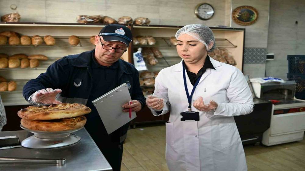 Kuşadası Belediyesi’nden fırınlara Ramazan denetimi
