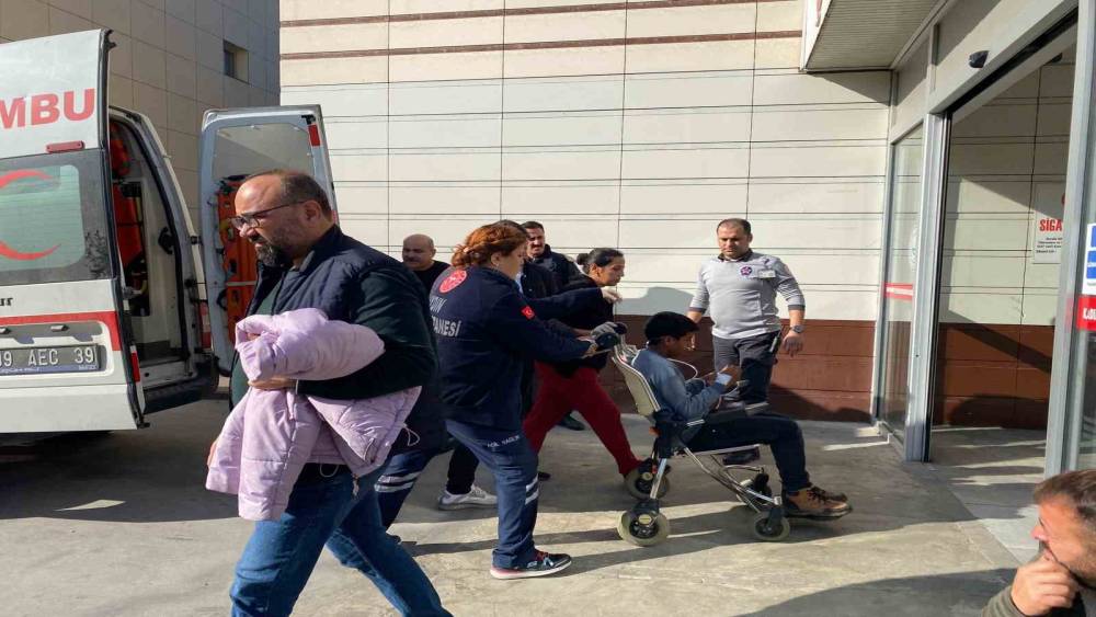 Aydın’da 16 öğrenci ’gıda zehirlenmesi’ şüphesiyle hastaneye kaldırıldı