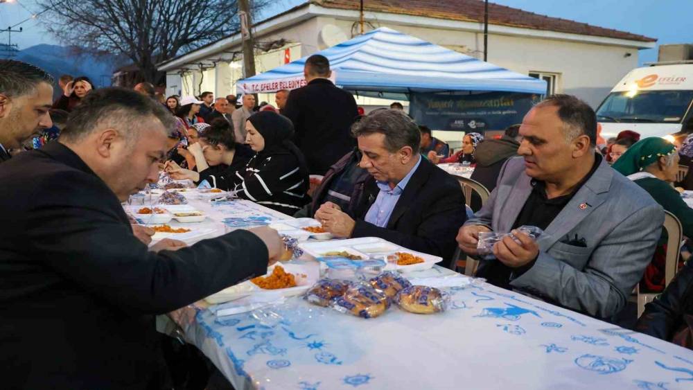 Başkan Yetişkin, Kocagür Mahallesi sakinleri ile iftarda buluştu