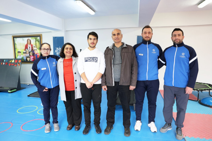 Başkan Çerçioğlu’nun otizmli öğrencilere destekleri devam ediyor