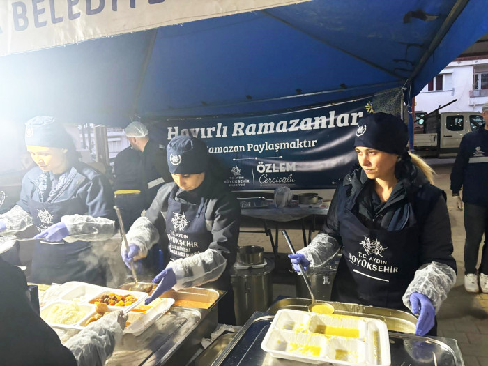 Bozdoğanlılar ilk iftarı Büyükşehir sofrasında açtı