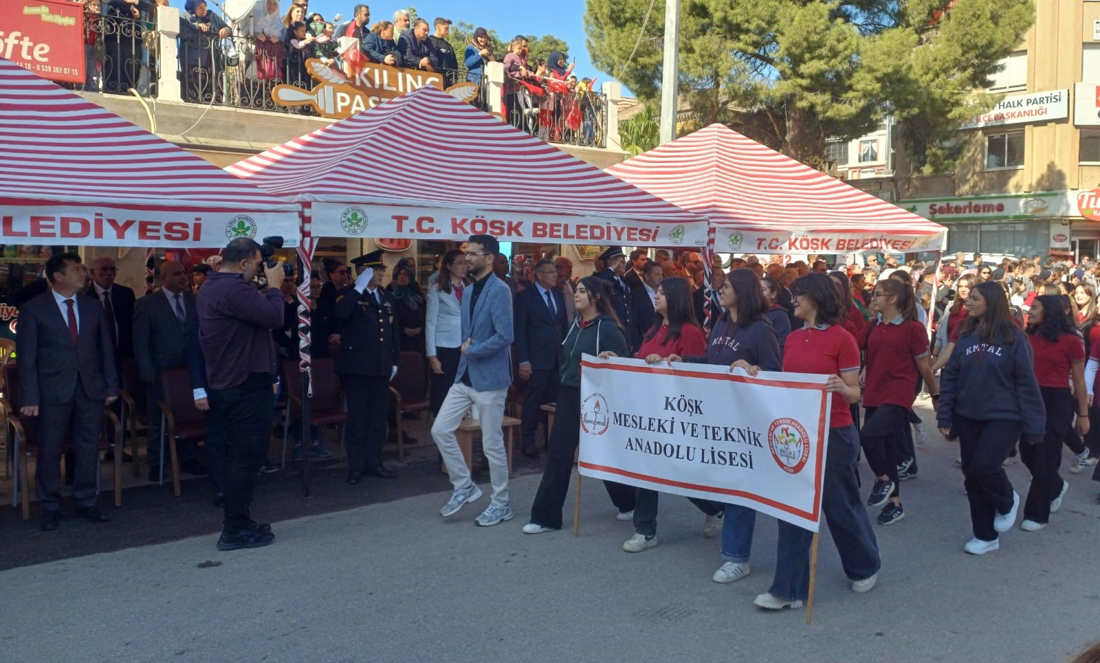 Köşk’te Cumhuriyet Bayramı törenle kutlandı